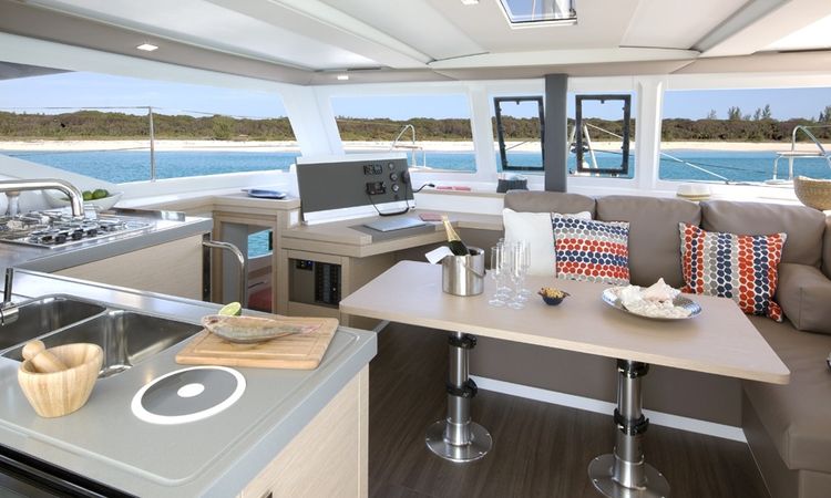Fountaine Pajot Lucia 40 | Stella Luna