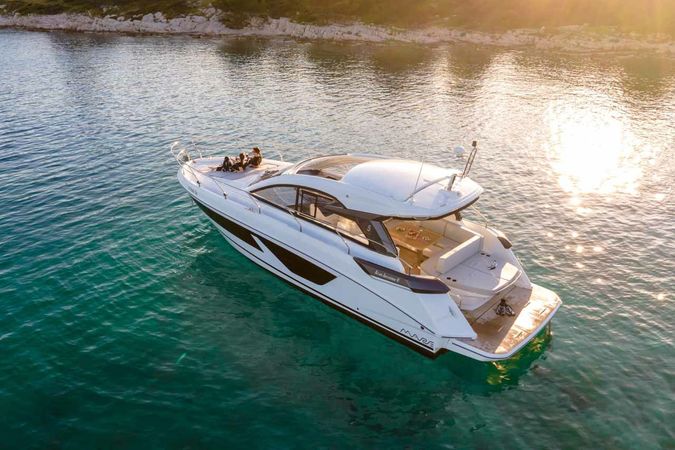 Beneteau Gran Turismo 41 | Star Trek