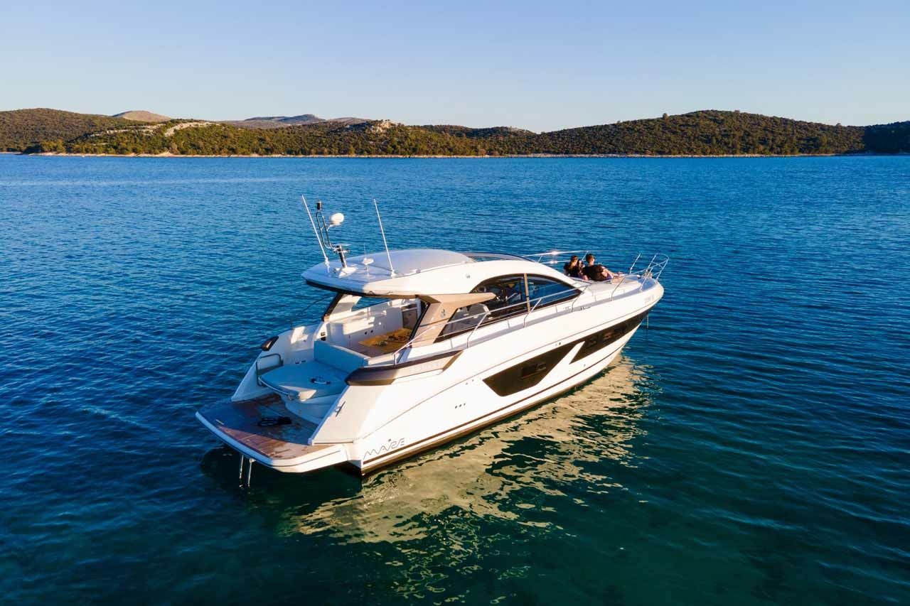 Beneteau Gran Turismo 41 | Star Trek