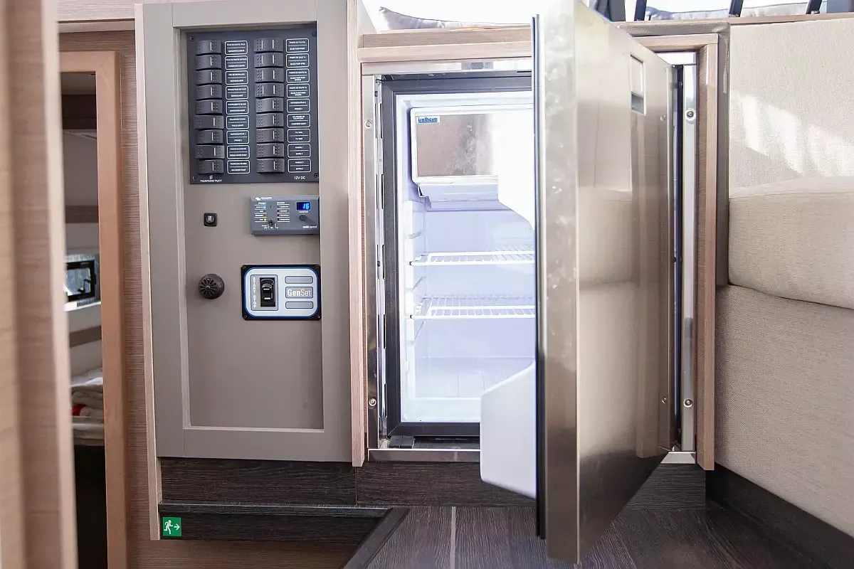 Fountaine Pajot Isla 40 | Serenita