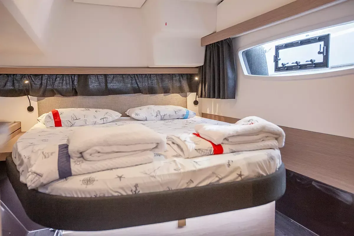 Fountaine Pajot Isla 40 | Serenita