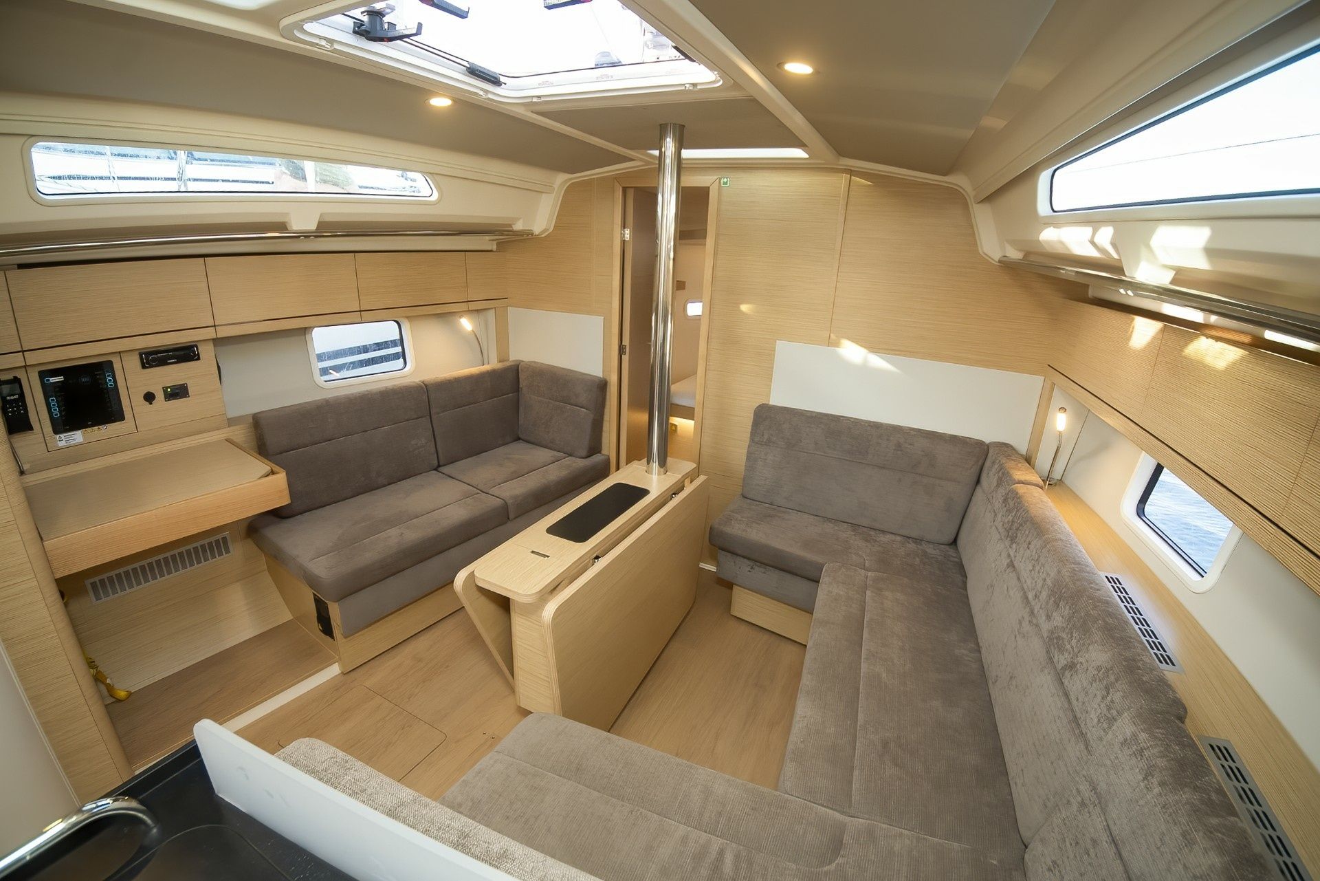 Hanse 388 | Abigail