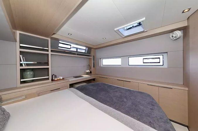 Lagoon 55 | Tri Wing