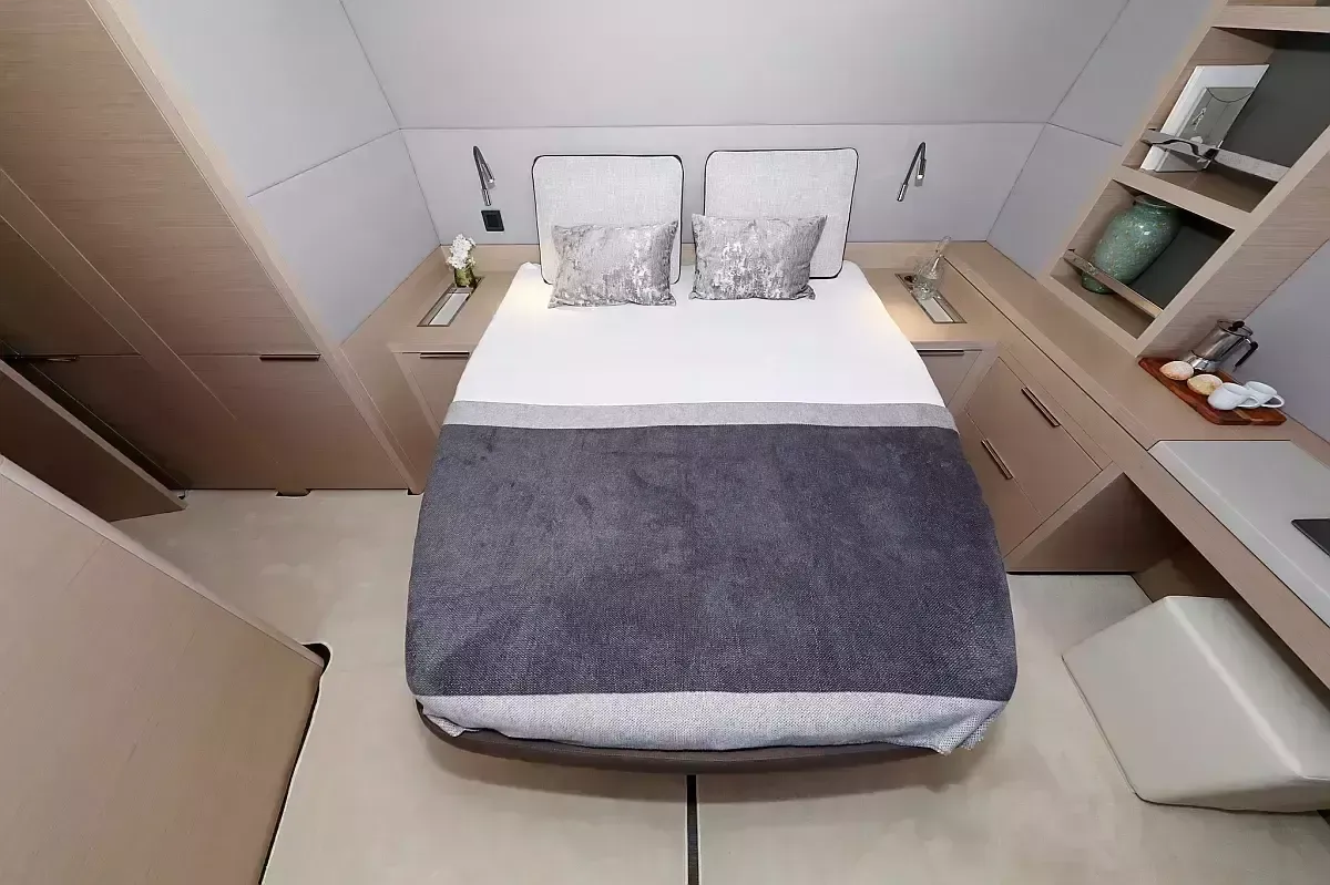 Lagoon 55 | Tri Wing