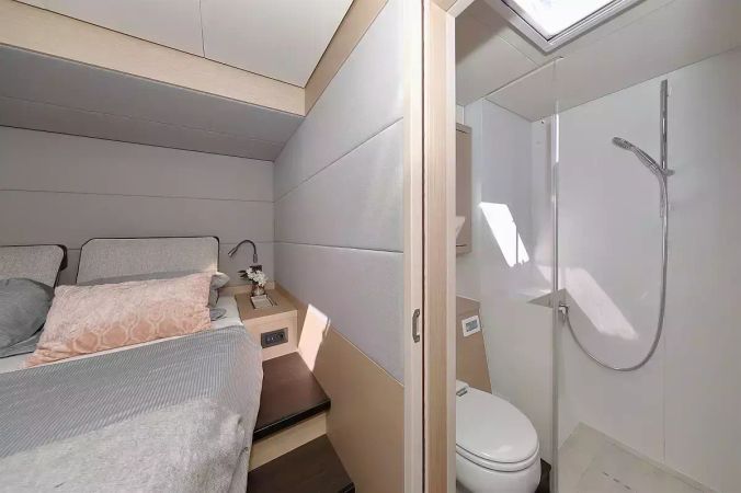 Lagoon 55 | Tri Wing