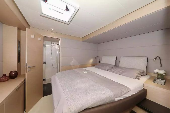 Lagoon 55 | Tri Wing