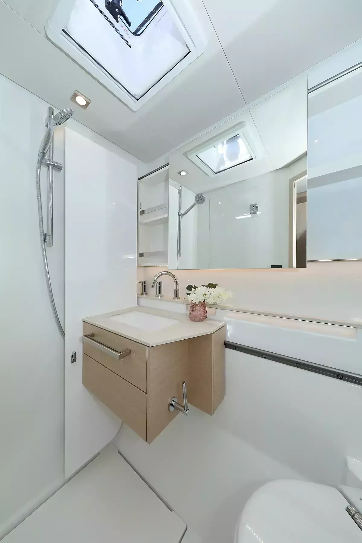 Lagoon 55 | Tri Wing