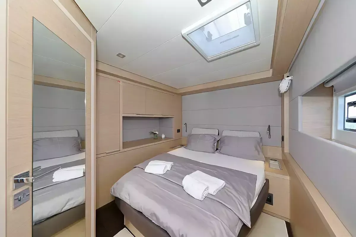 Lagoon 55 | Tri Wing