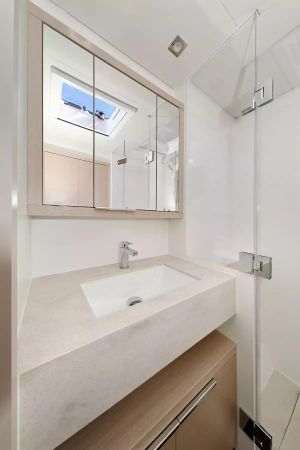 Lagoon 55 | Tri Wing