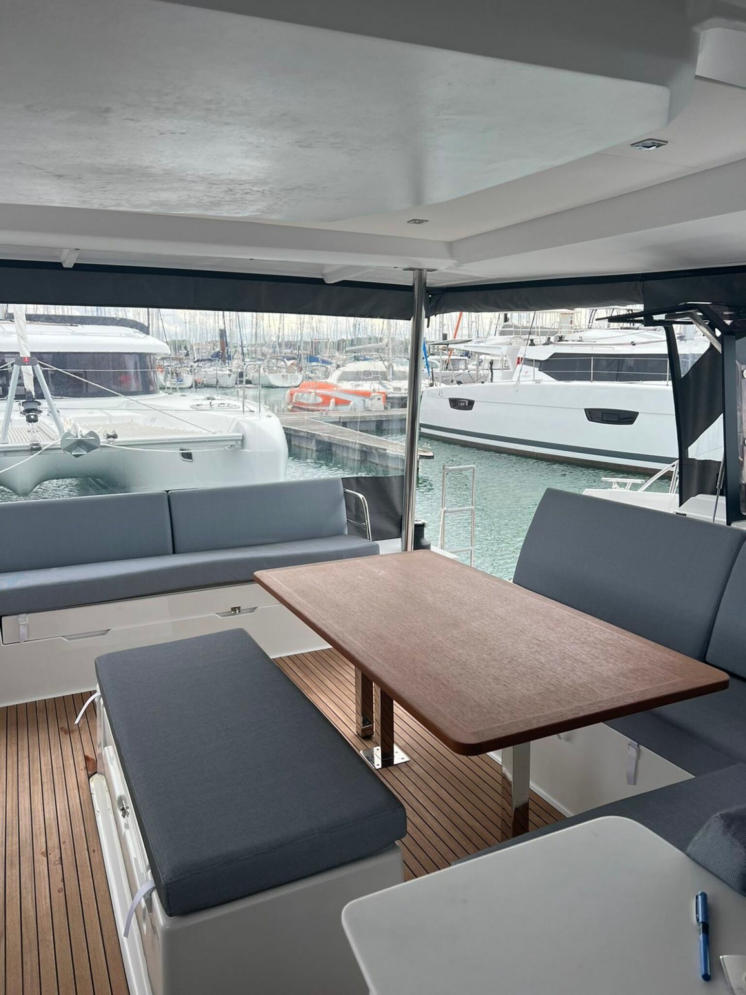 Fountaine Pajot Tanna 47 | Dione