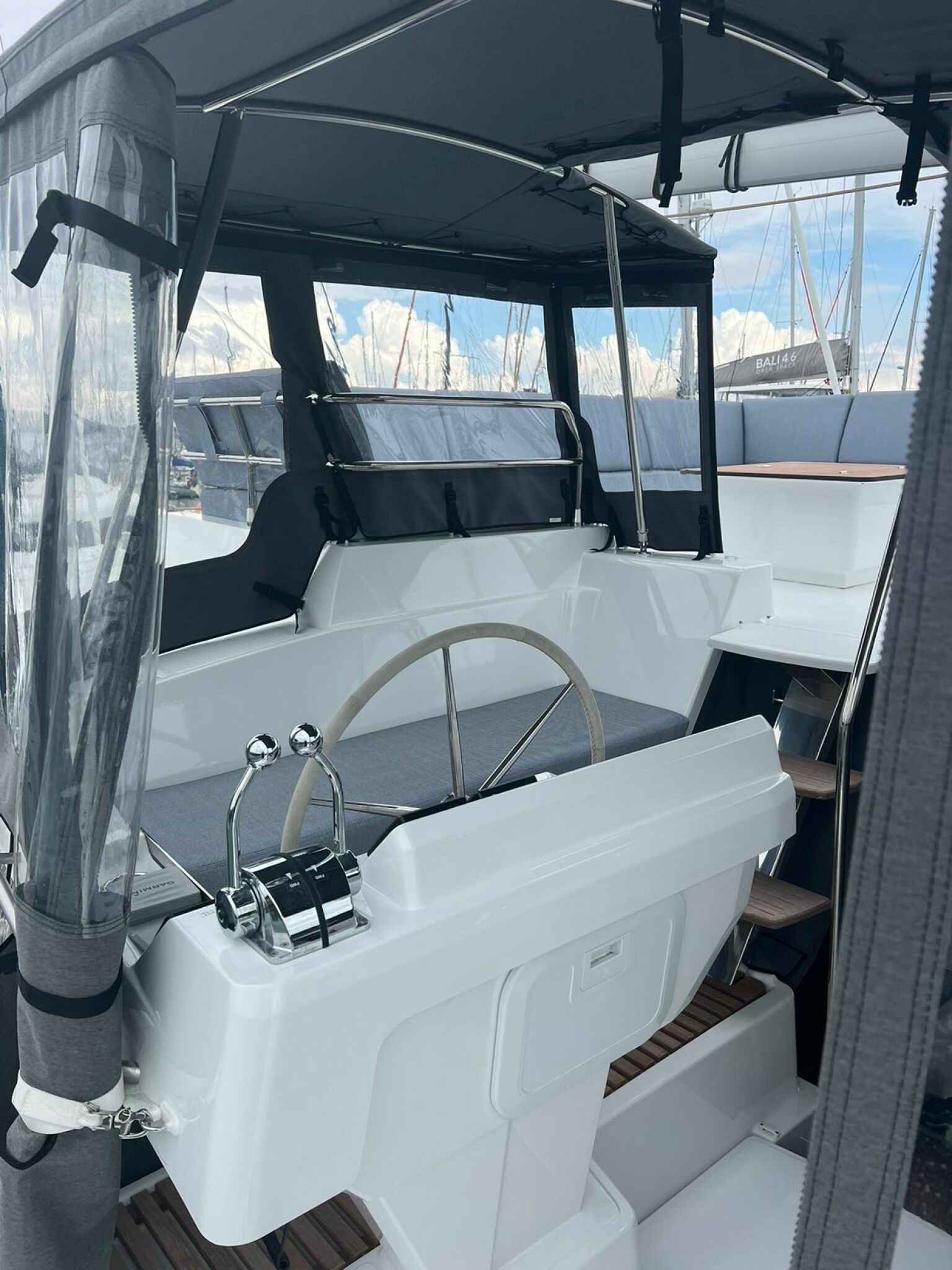 Fountaine Pajot Tanna 47 | Dione