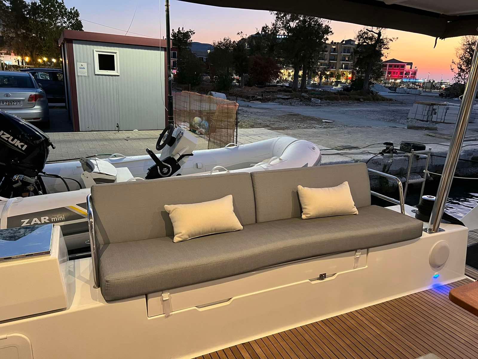 Fountaine Pajot Tanna 47 | Dione