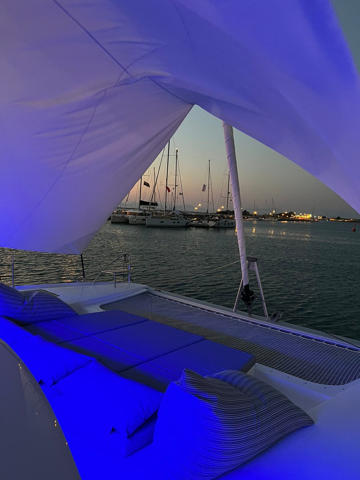 Fountaine Pajot Tanna 47 | Dione