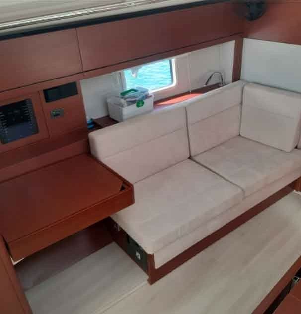 Hanse 418 | Vrontis