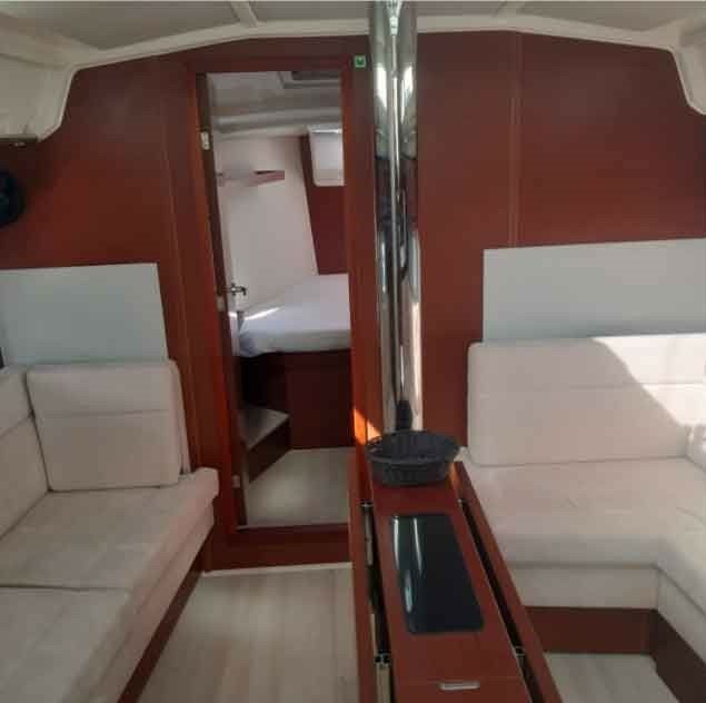 Hanse 418 | Vrontis