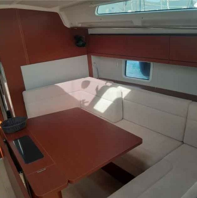 Hanse 418 | Vrontis