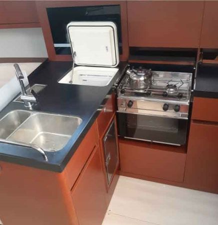 Hanse 418 | Vrontis