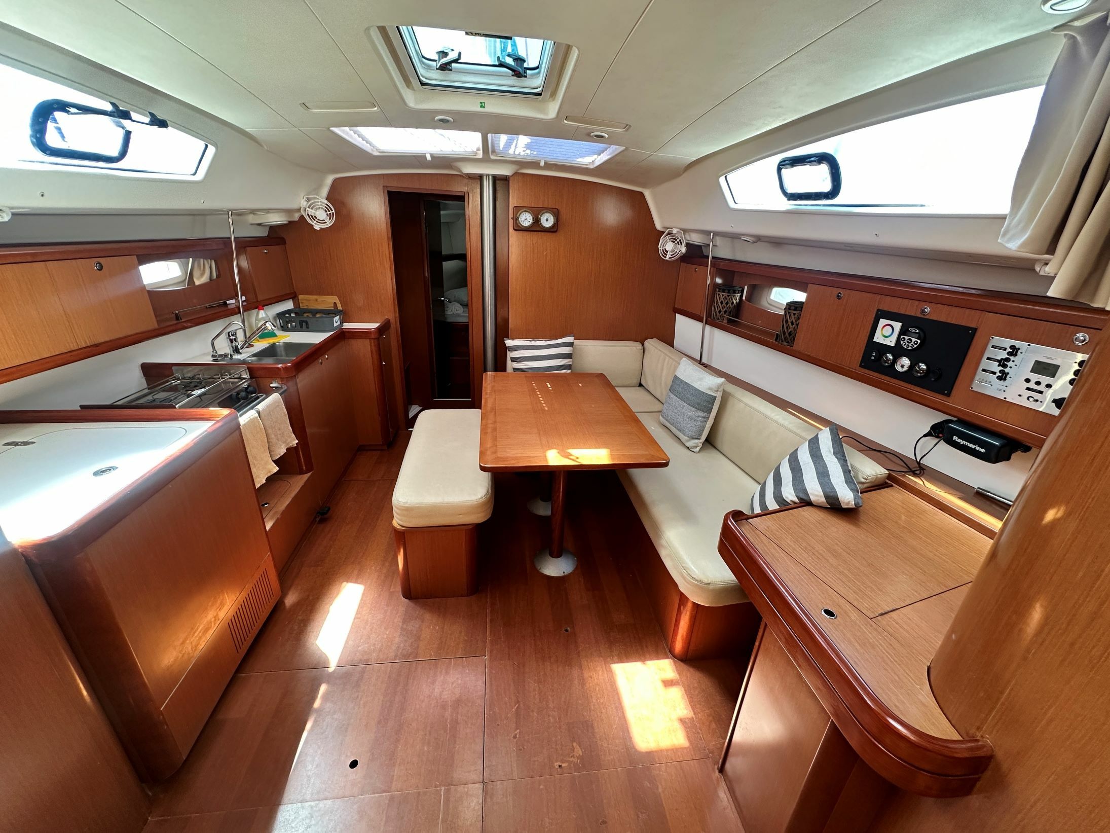 Beneteau 43 | Errika