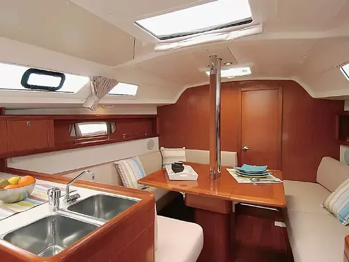 Beneteau Oceanis 34 | Marilou
