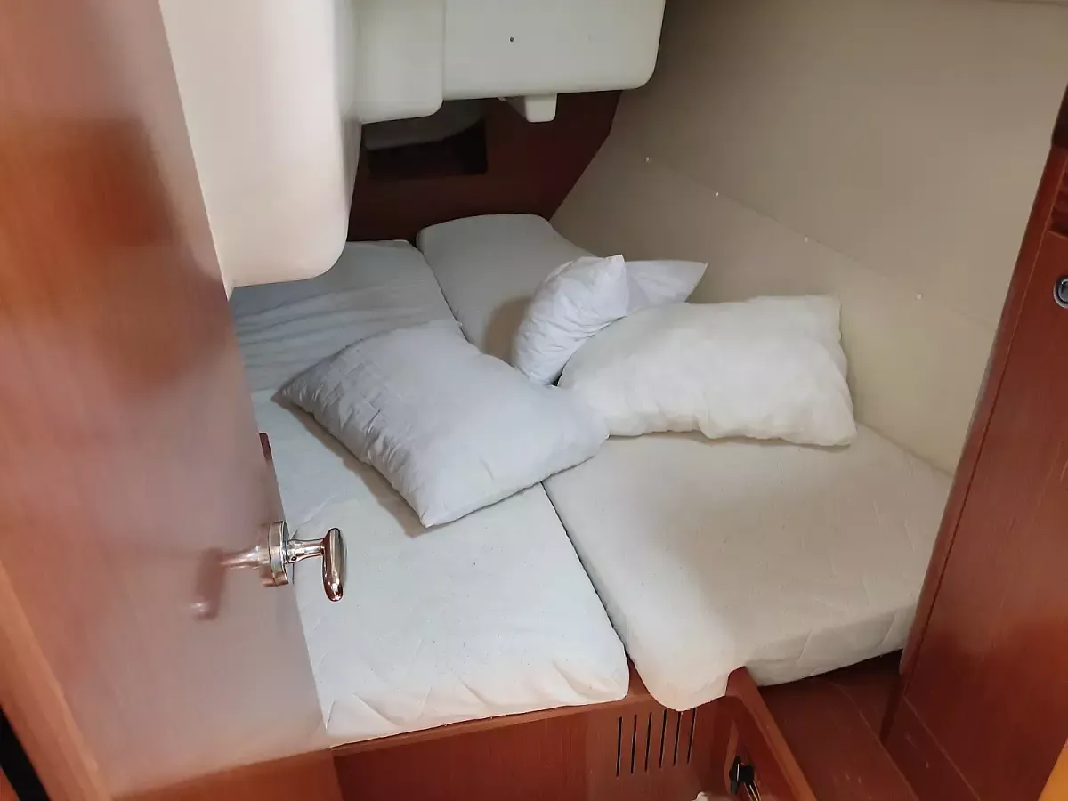 Beneteau Oceanis 34 | Marilou