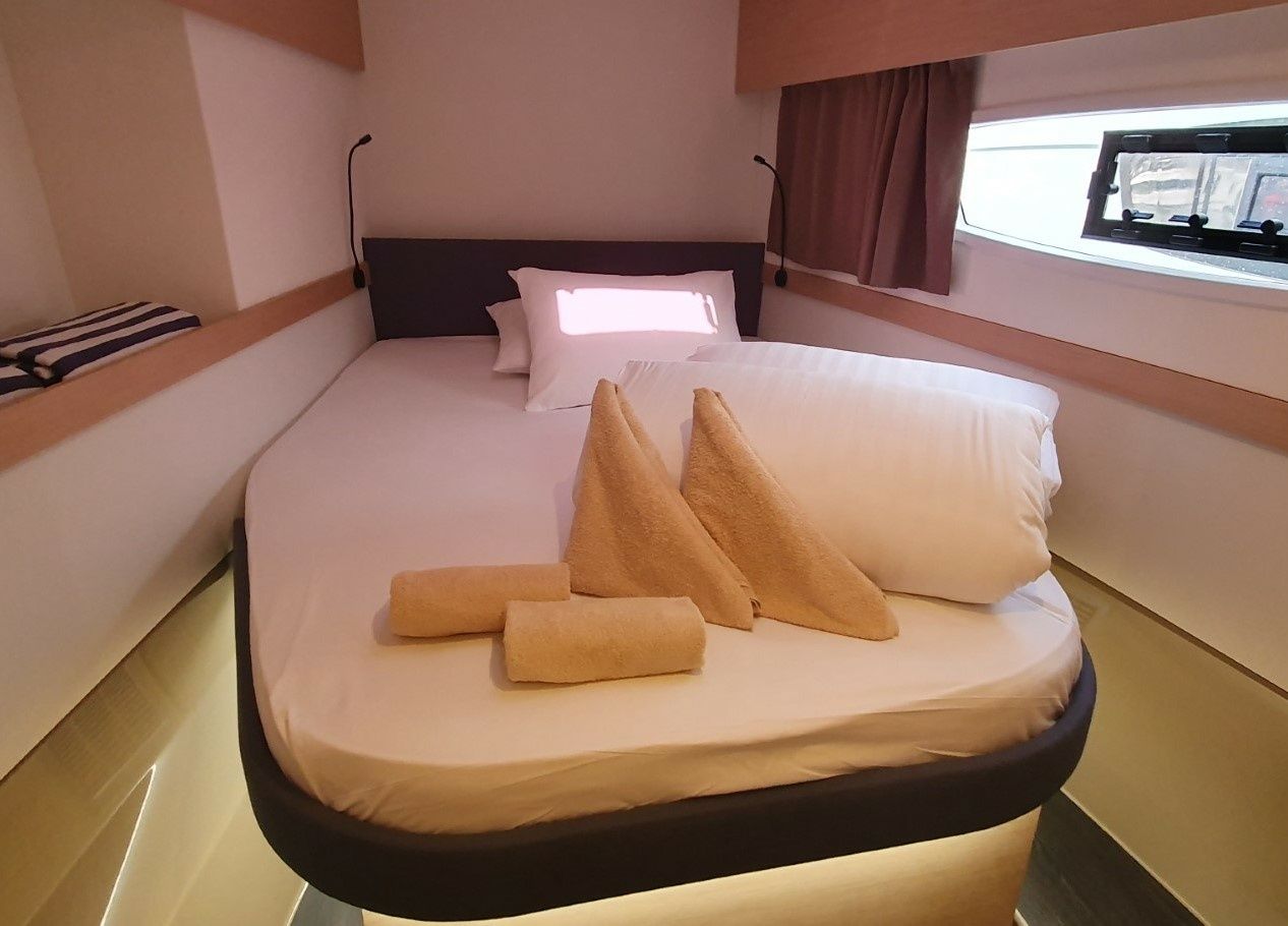 Fountaine Pajot Elba 45 | Adria Blue