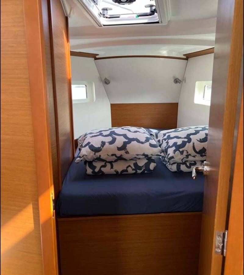 Jeanneau Sun Odyssey 380 | Golden Eye