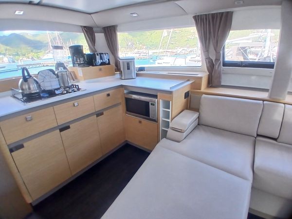Fountaine Pajot Elba 45 | Winged Arrow 2