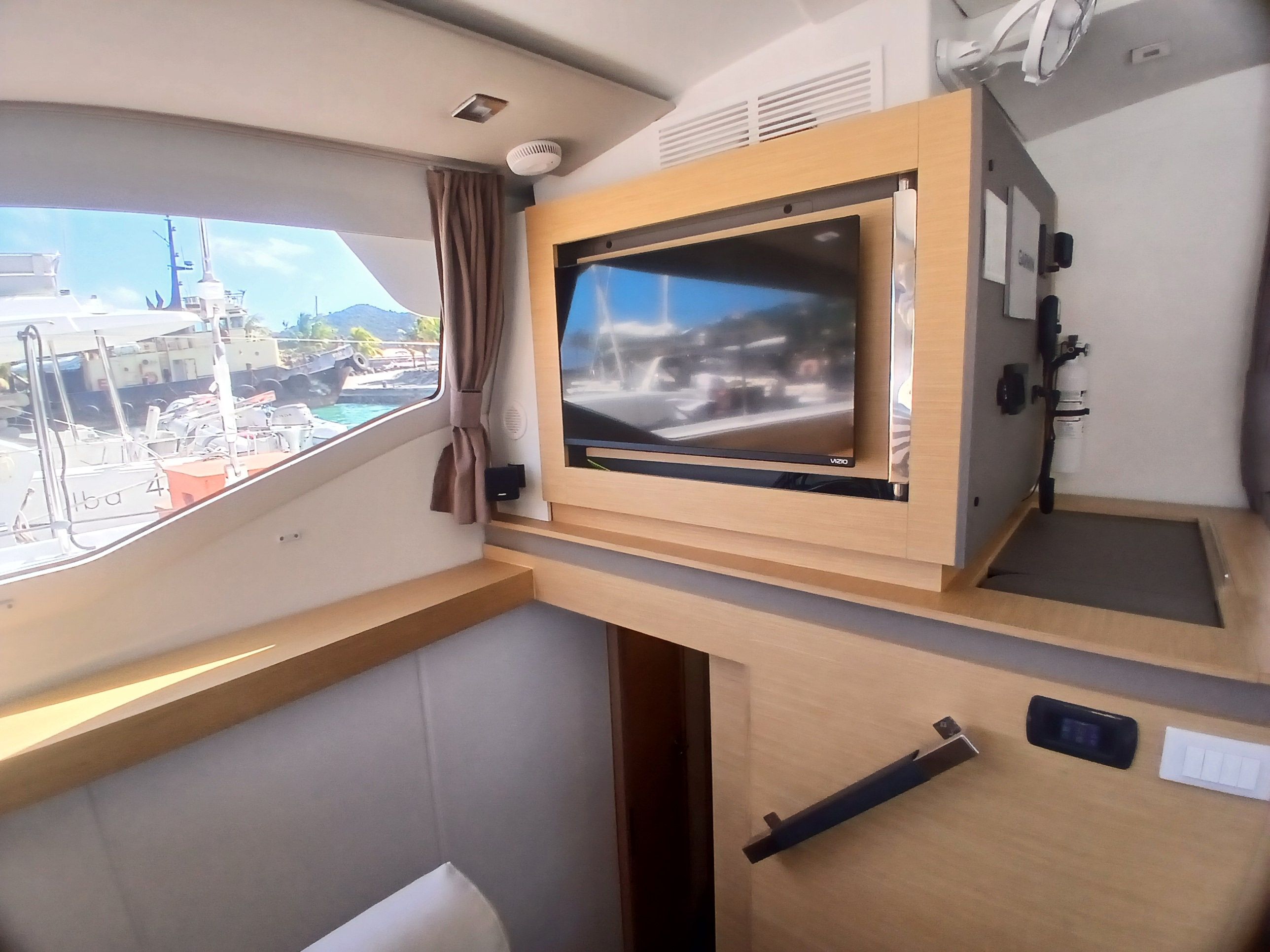 Fountaine Pajot Elba 45 | Winged Arrow 2