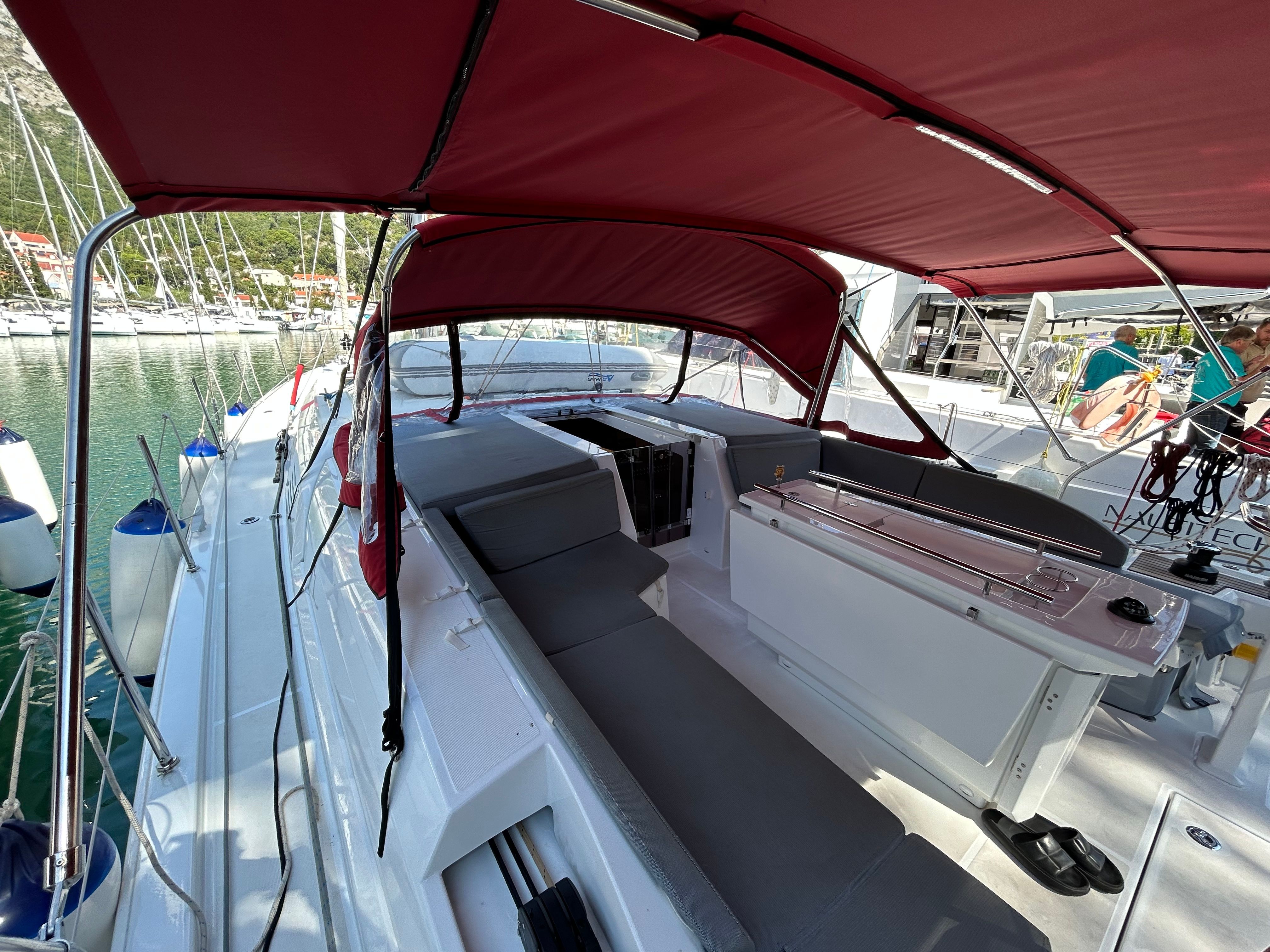 Beneteau Oceanis 46.1 | Bumblebee