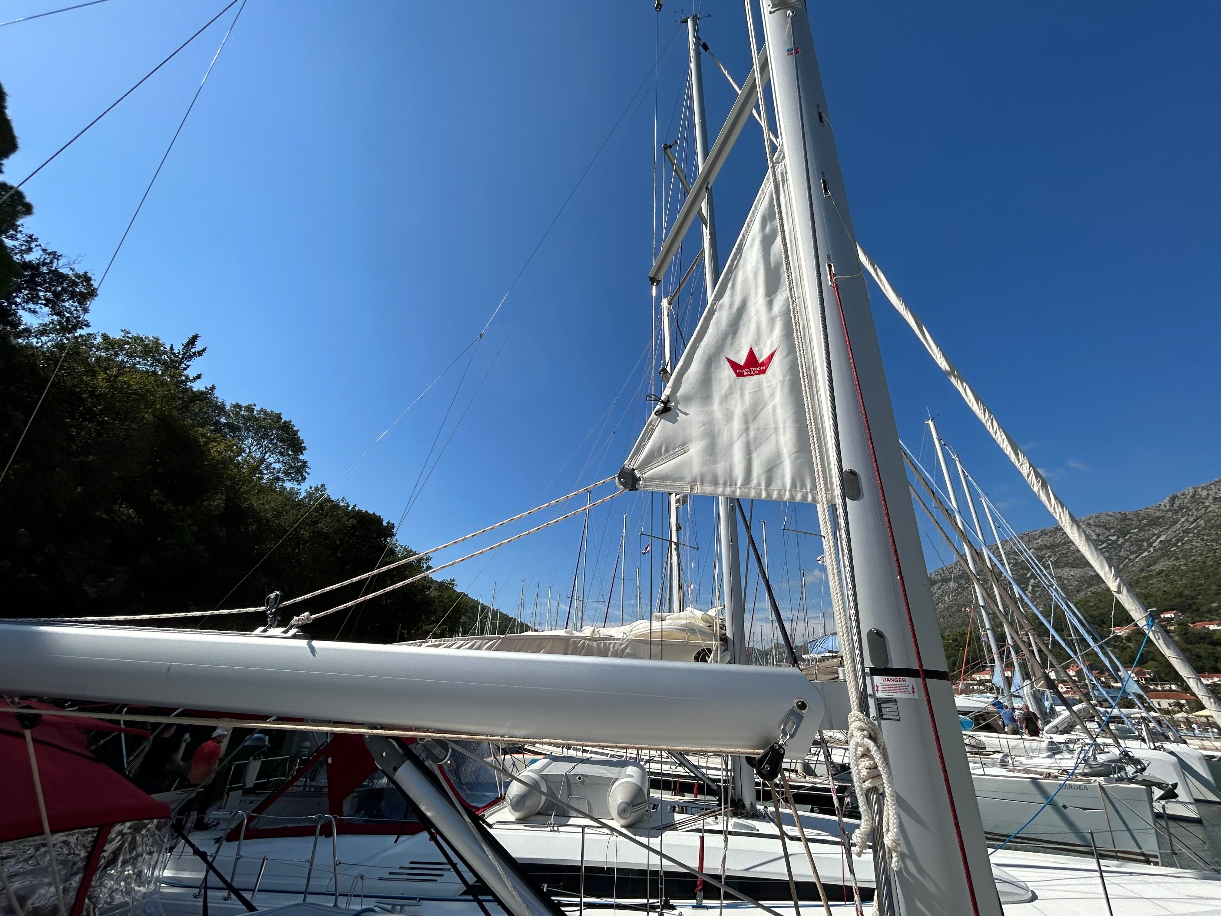 Beneteau Oceanis 46.1 | Bumblebee
