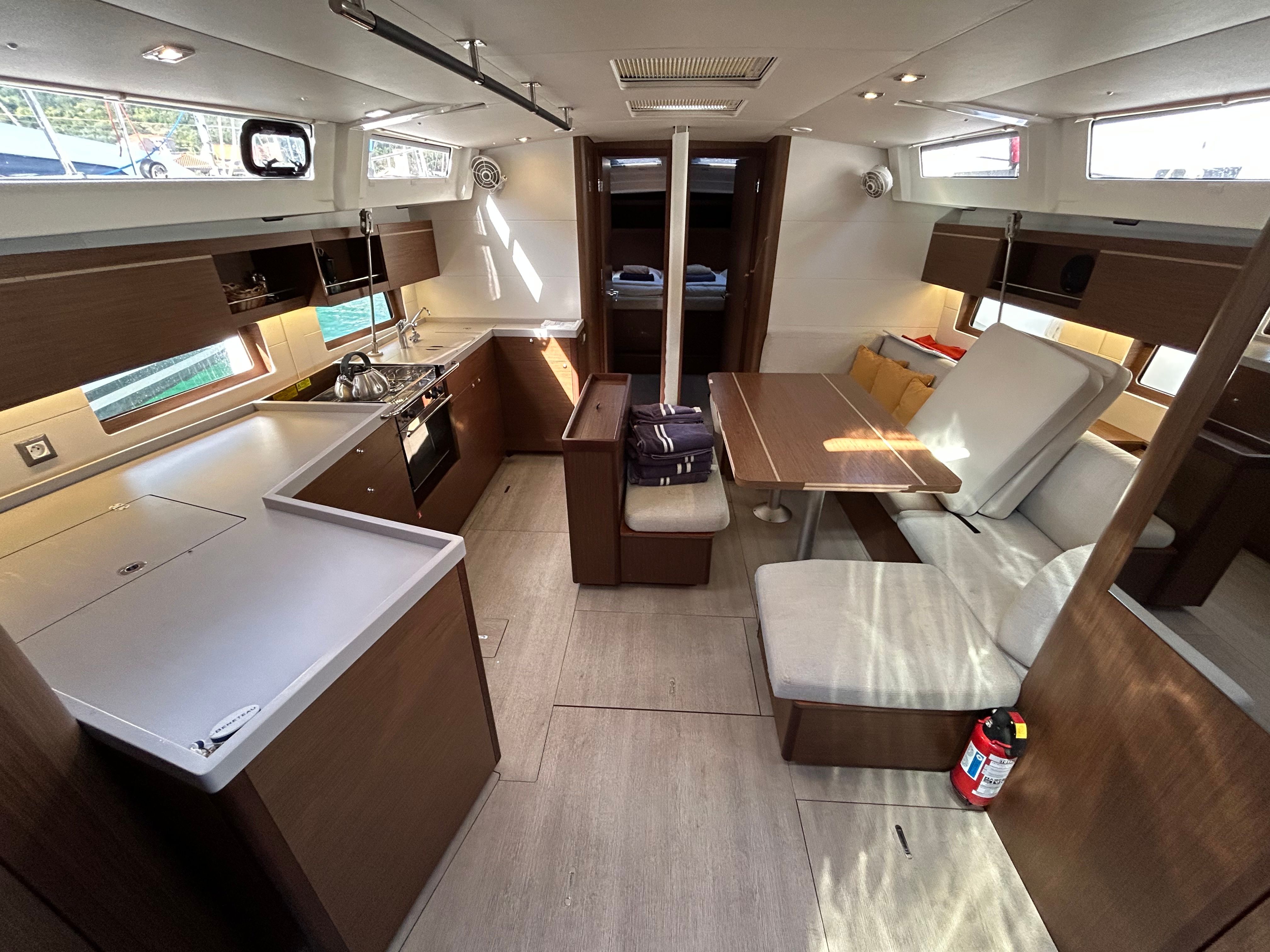 Beneteau Oceanis 46.1 | Bumblebee