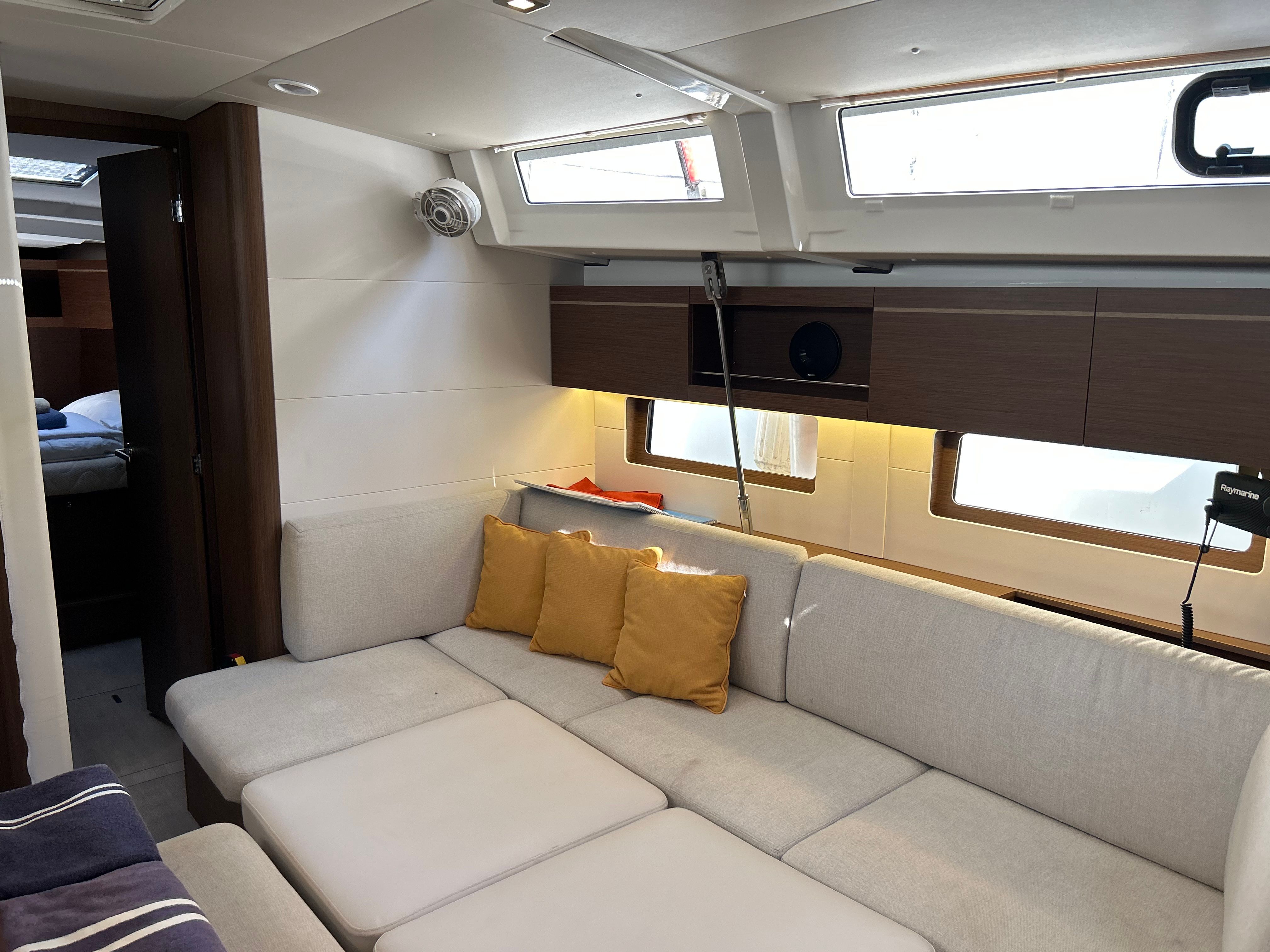 Beneteau Oceanis 46.1 | Bumblebee
