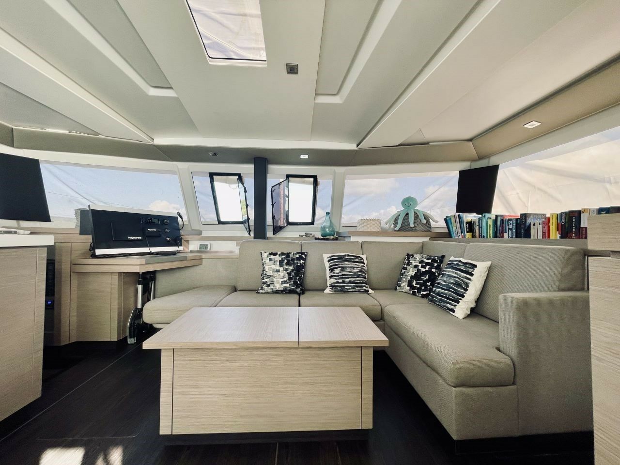Fountaine Pajot Astrea 42 | Kazanou