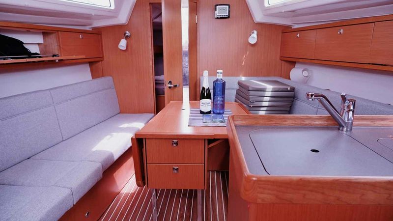 Bavaria Cruiser 34 | Saona