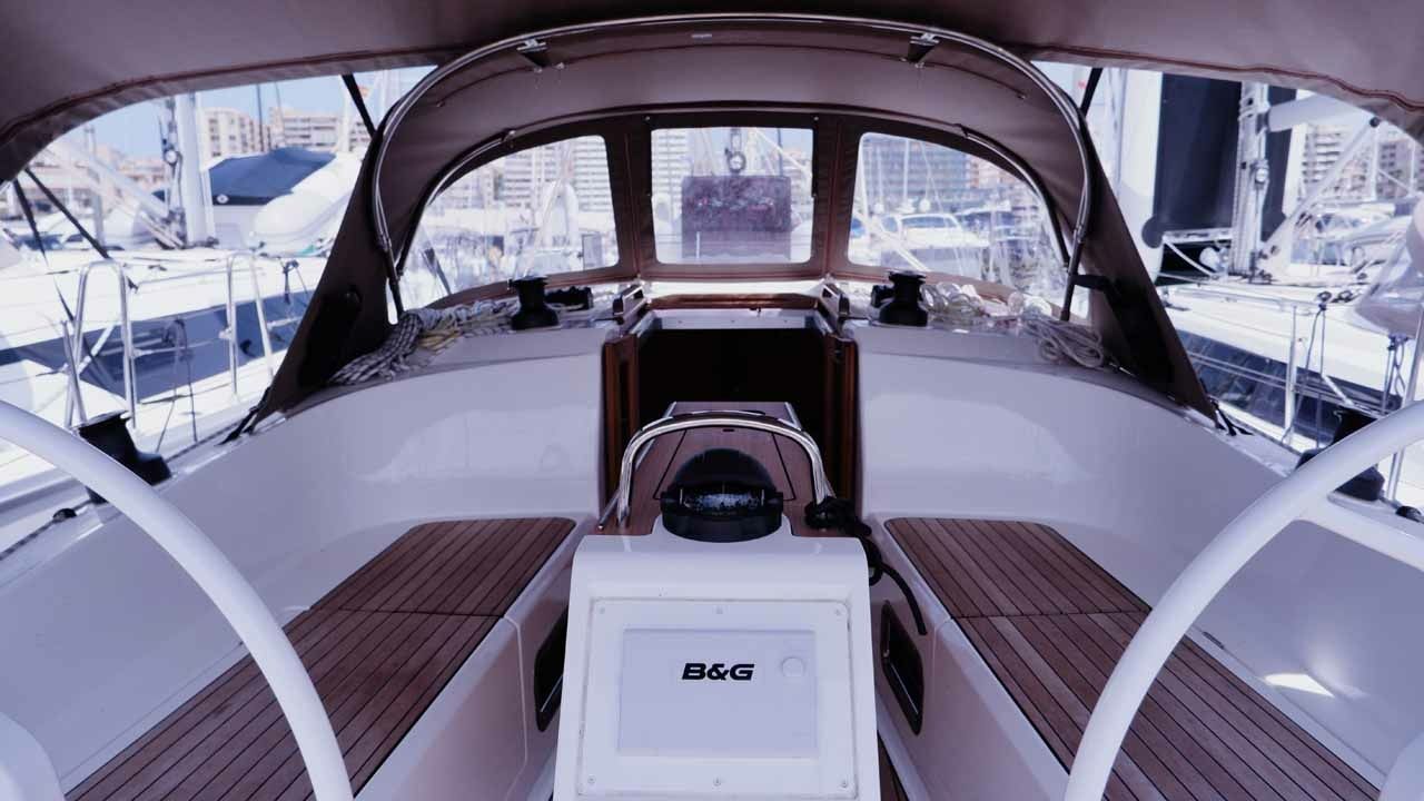 Bavaria Cruiser 37 | Catalina