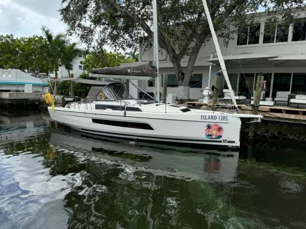 Dufour 37 | Island Girl