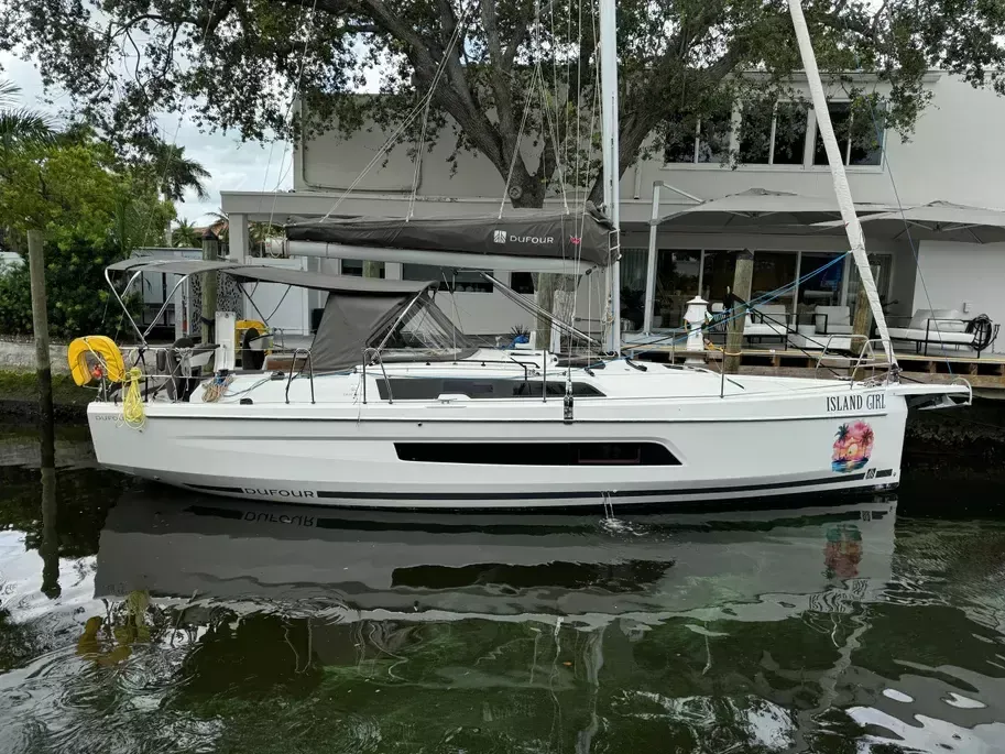 Dufour 37 | Island Girl