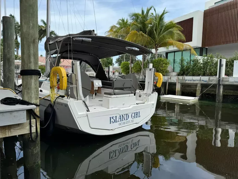 Dufour 37 | Island Girl