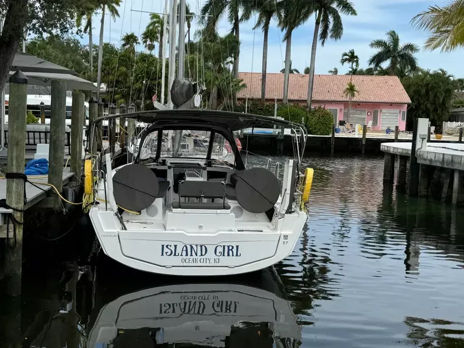 Dufour 37 | Island Girl