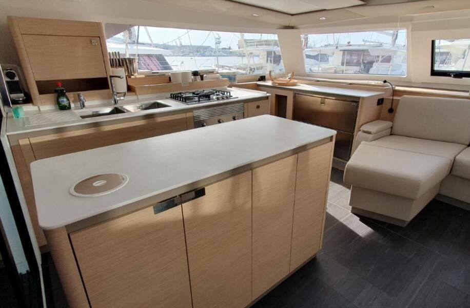 Fountaine Pajot Aura 51 | Princess