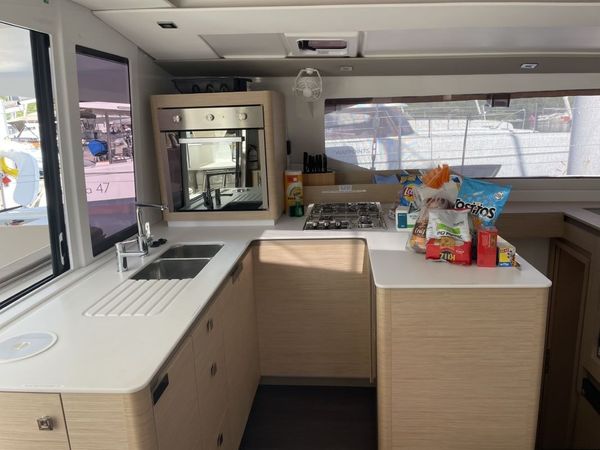 Fountaine Pajot Astrea 42 | All the Perks
