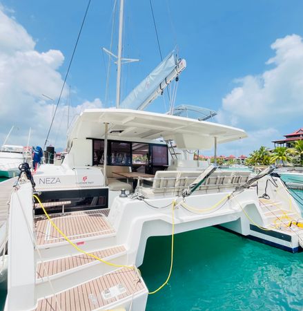Fountaine Pajot Astrea 42 | Neza