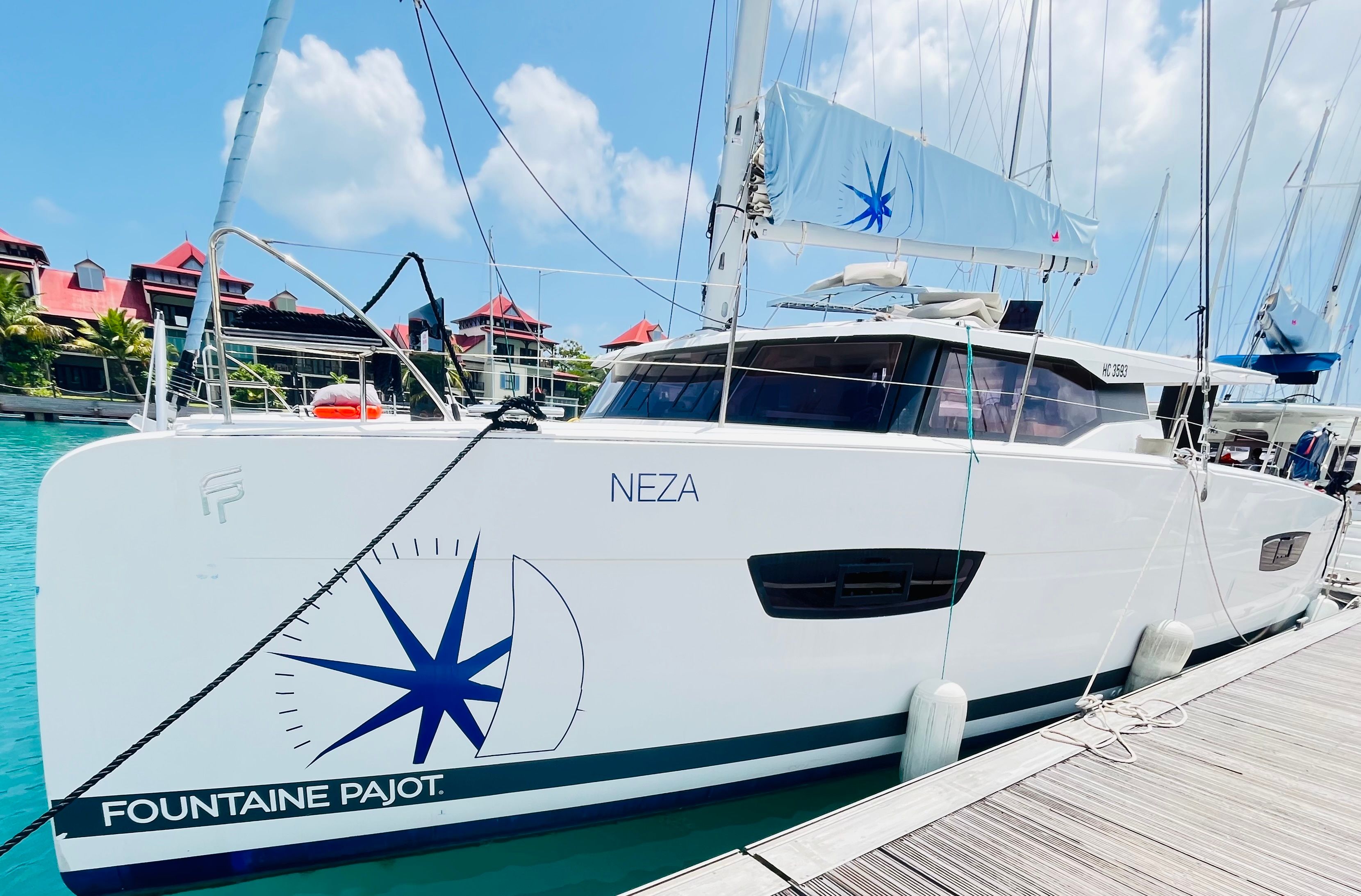 Fountaine Pajot Astrea 42 | Neza