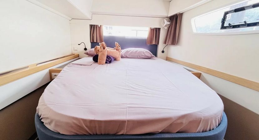 Fountaine Pajot Astrea 42 | Neza