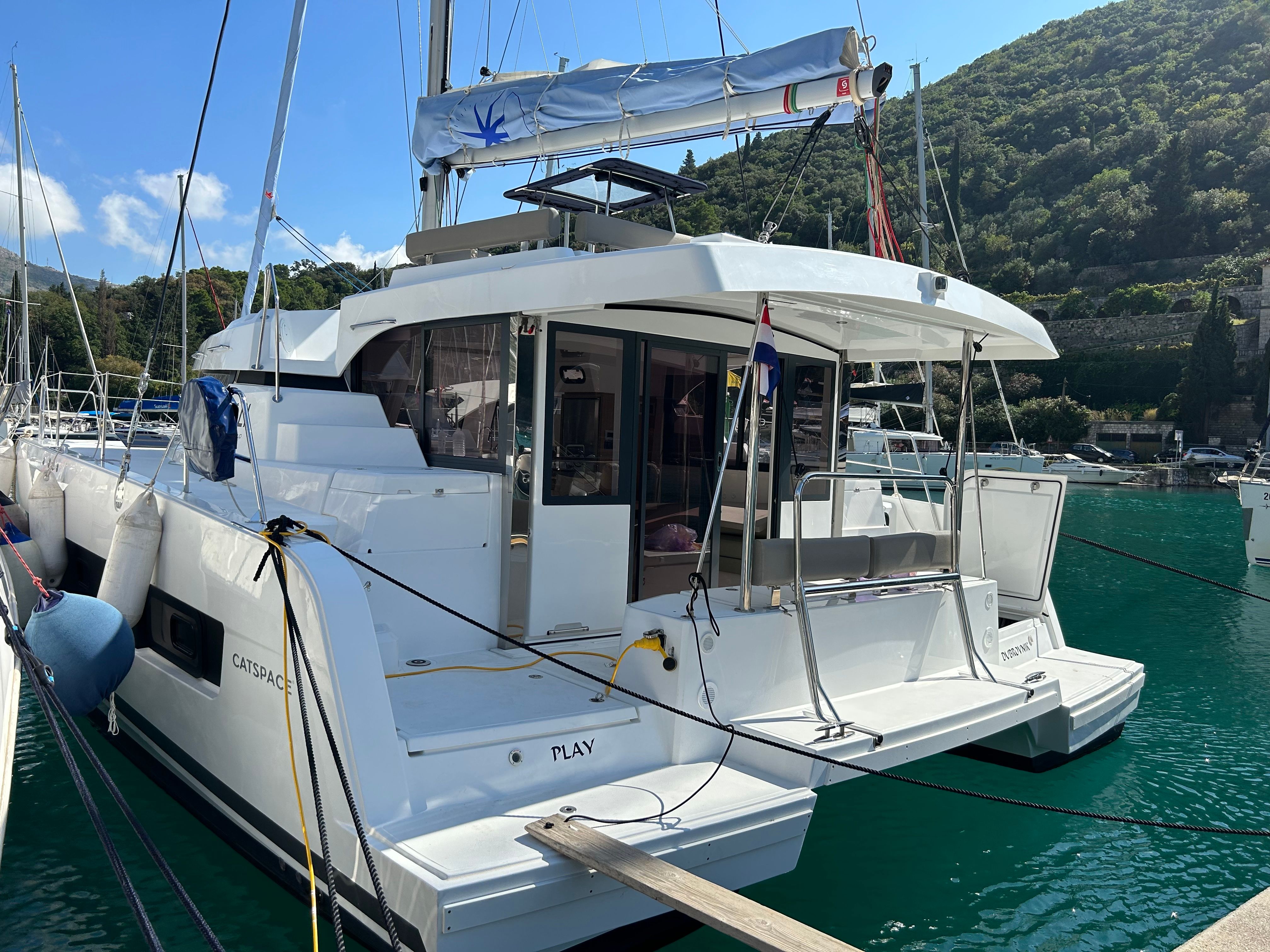 Bali Catspace | Play