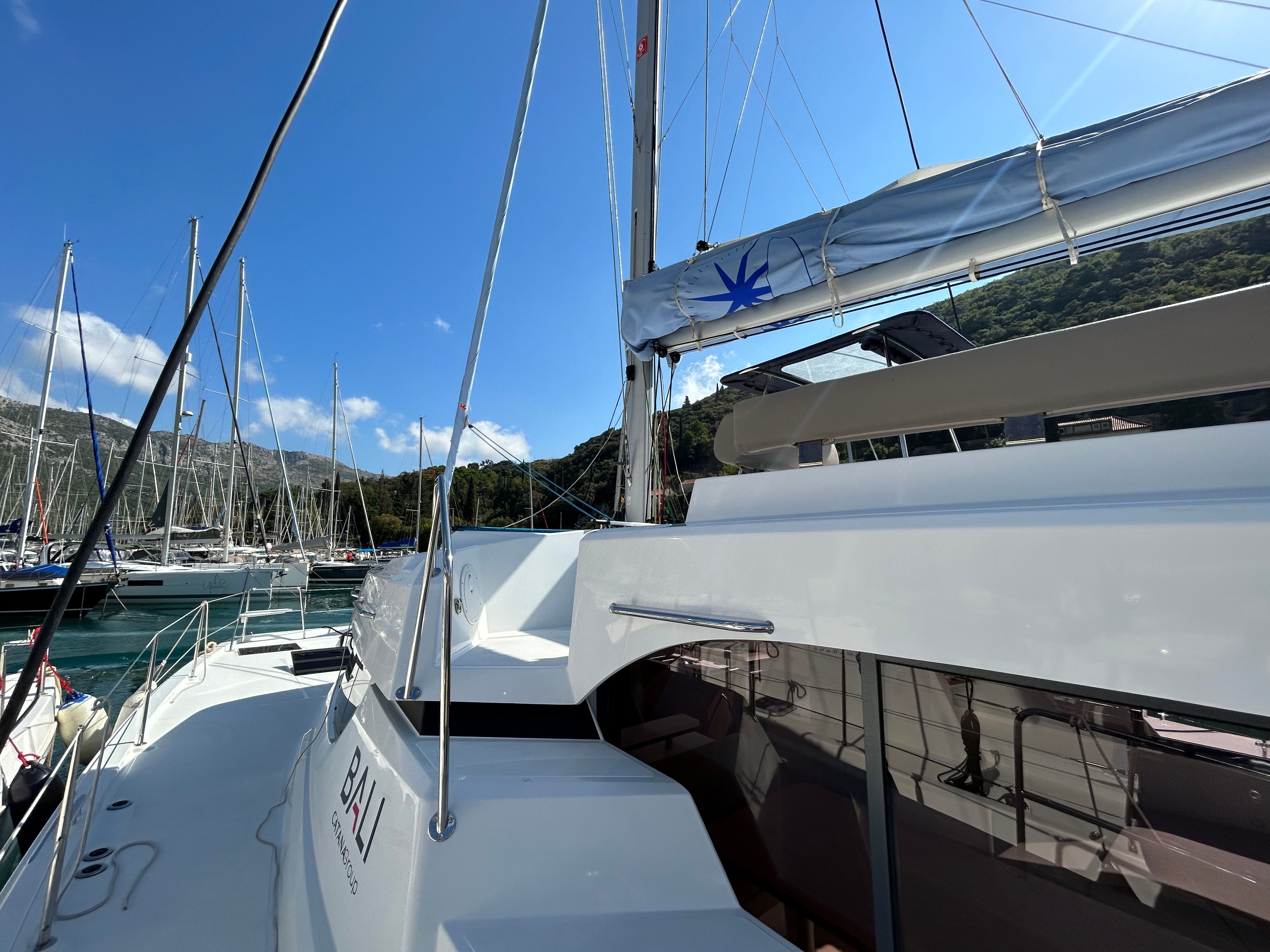 Bali Catspace | Play