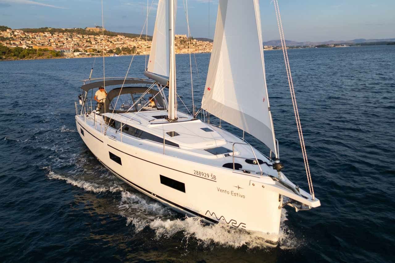 Bavaria C42 | Vento Estivo