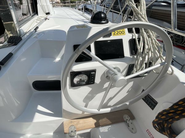 Bali Catsmart | First Flirt