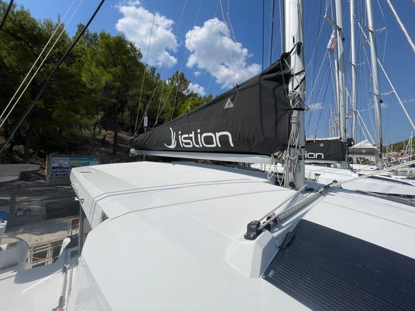 Bali Catsmart | First Flirt