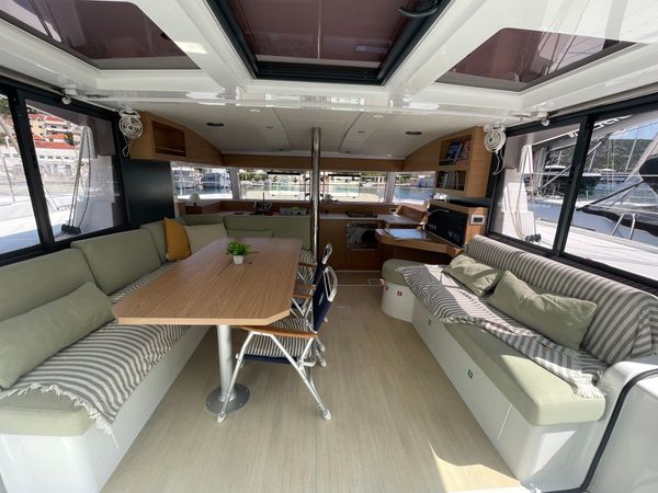 Bali Catsmart | First Flirt